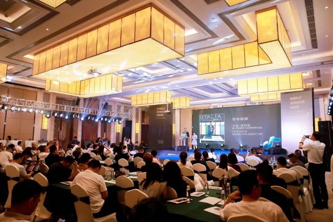 ITALIA意库马品牌形象再升级，掀起量子灰20&deg;灵动微光新纪元