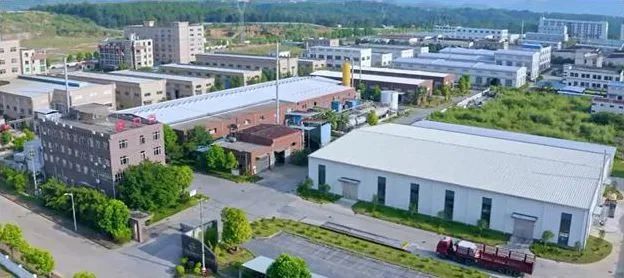 营收200万亏损300多万，这家防水企业却砸600万买房！