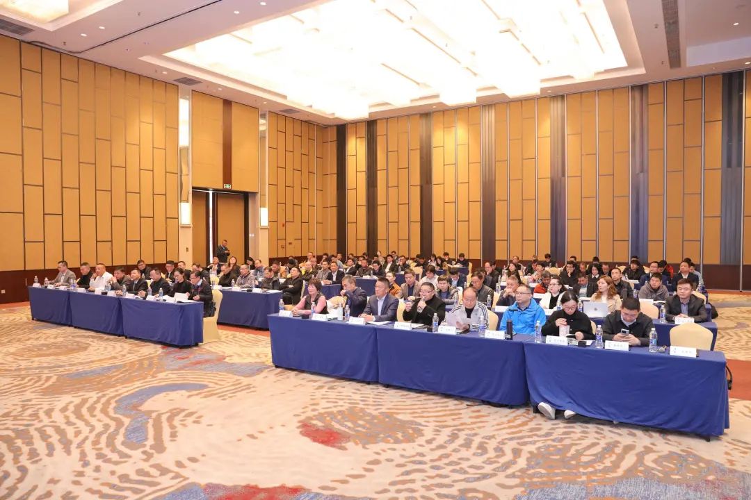 “向高而行 向新而进”，广东省涂料与油墨行业协会第九届理事会七次工作会议顺利召开