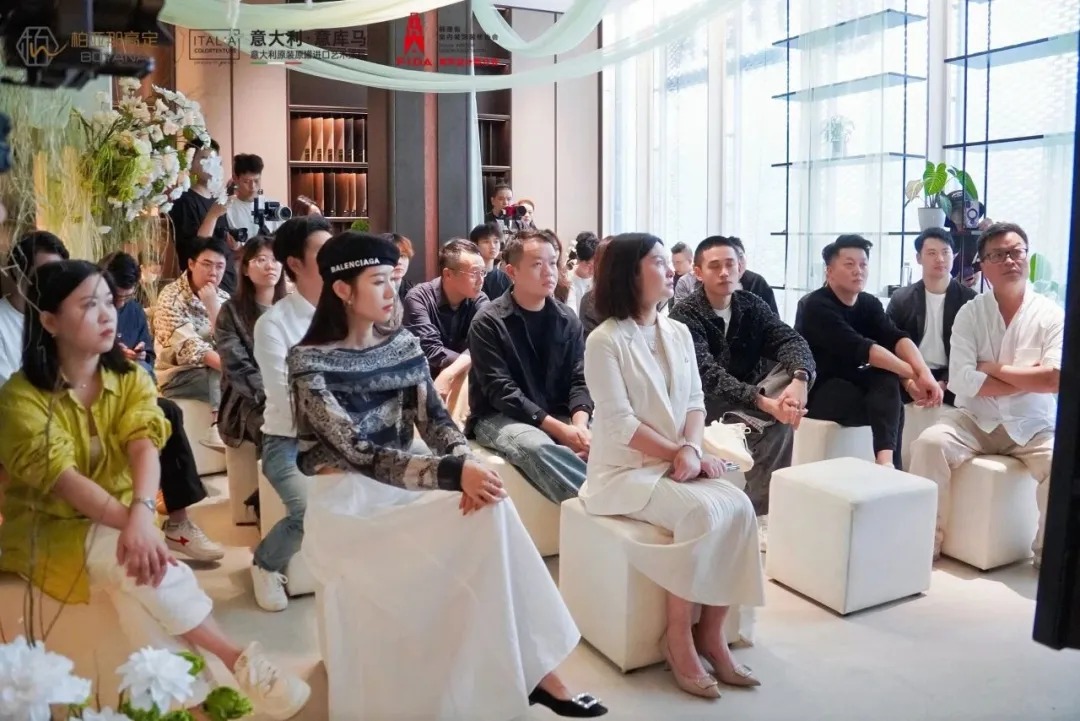 e07d46d90ed101493d031203a3d4fede.jpg 微信图片_2025-11-13_091955_918.jpg