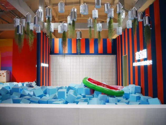 嘉宝莉变得&ldquo;时尚&rdquo;起来