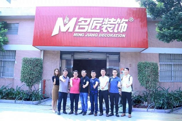 巴德士集团诺瓦（novacolor）艺术漆团队造访名匠装饰集团材料中