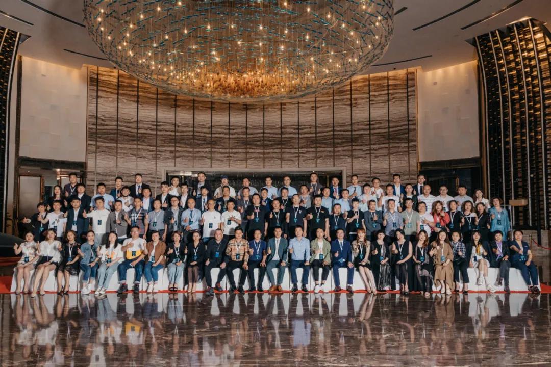 珐蓝邸2021年全国经销商大会：&ldquo;携变革・邸未来&rdquo;