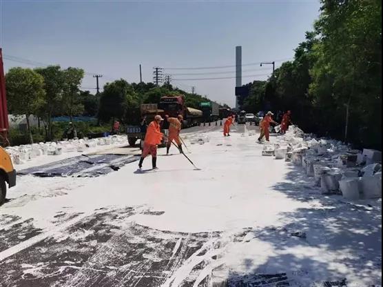 500桶立邦涂料不幸洒落地面，却意外证实涂料非危化品