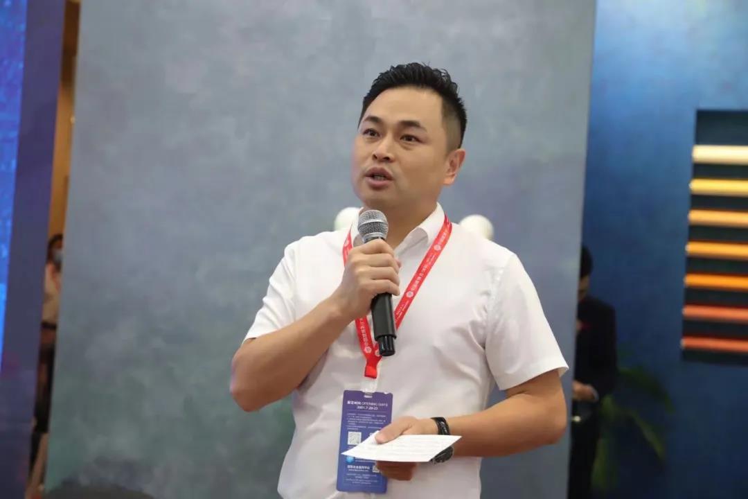 卡百利发布&ldquo;致敬梵高&amp;有态度的生活方式&rdquo;